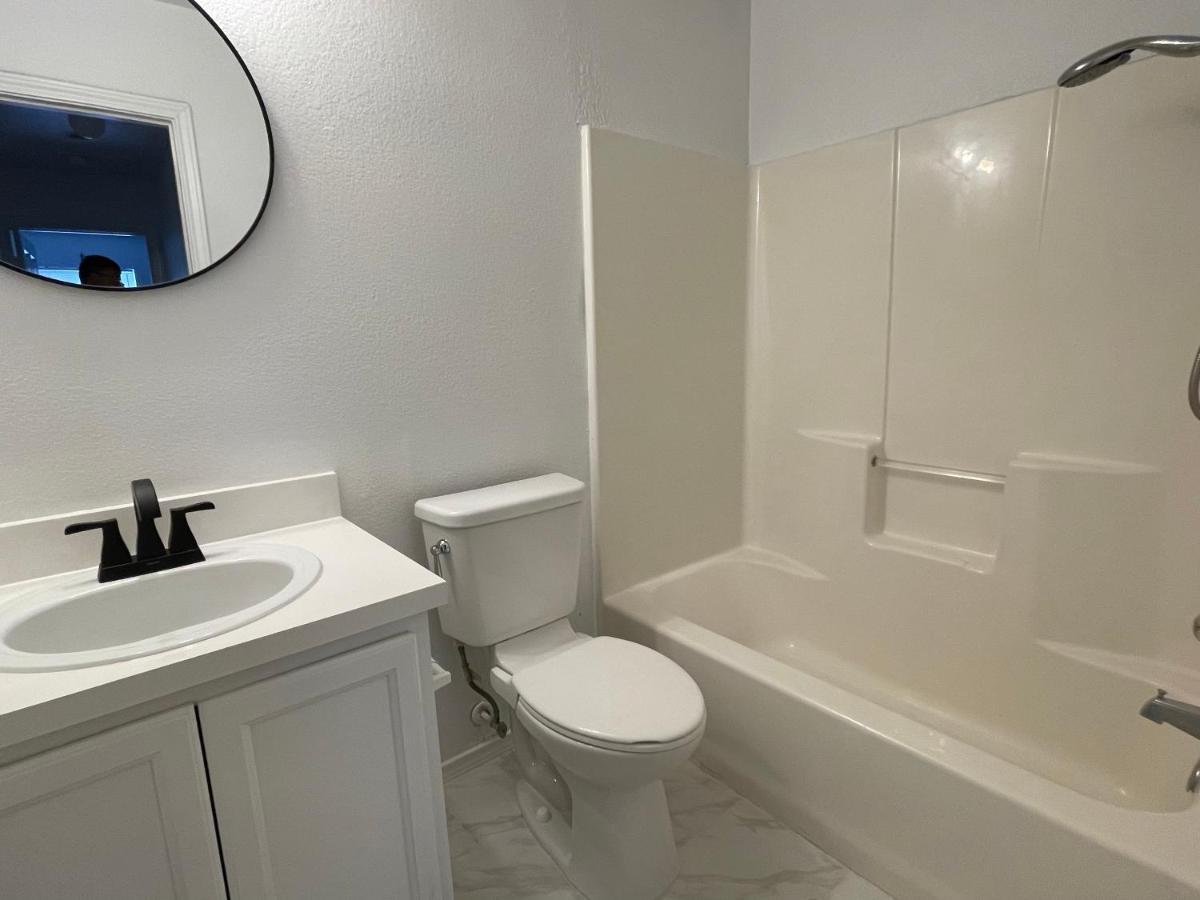 Private Rooms Near I-30 Mesquite Далас Екстериор снимка